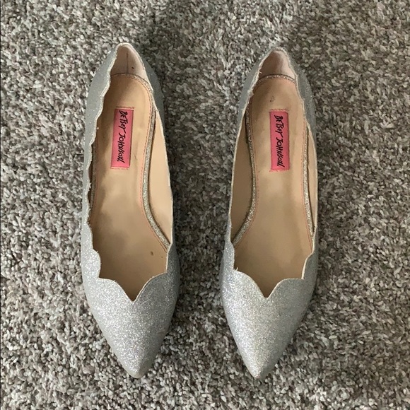 Betsy Johnson Silver Sparkly Flats - Picture 3 of 4